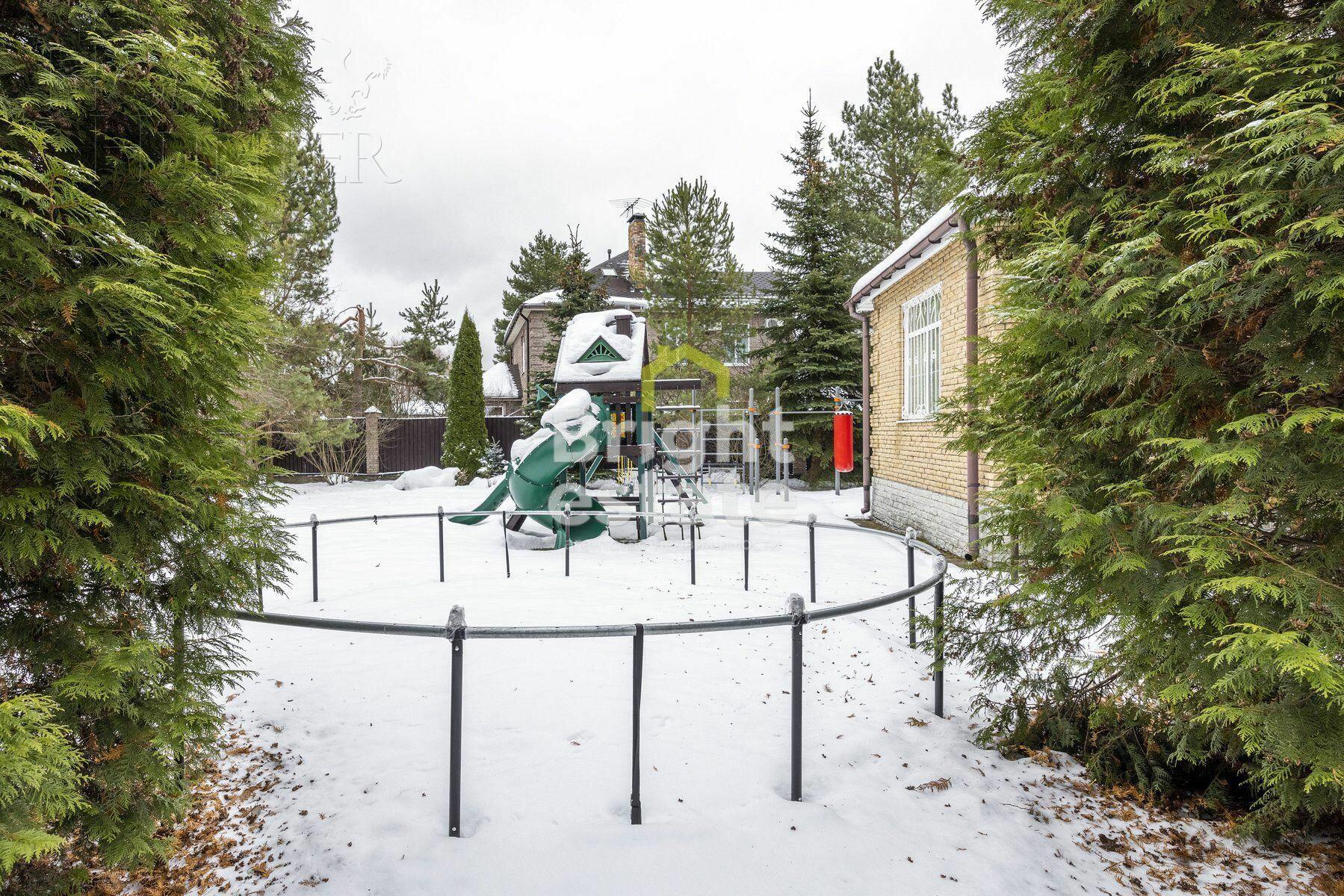 2-этажный коттедж 300 м² с отделкой