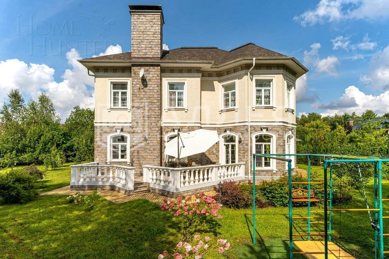 2-этажный коттедж 300 м² с отделкой