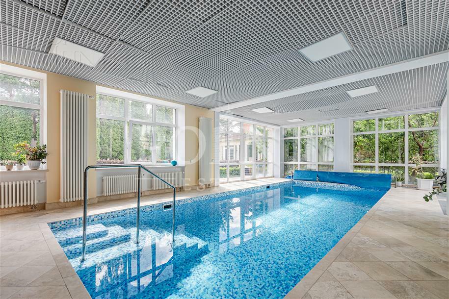 2-этажный коттедж 1 087 м² с отделкой