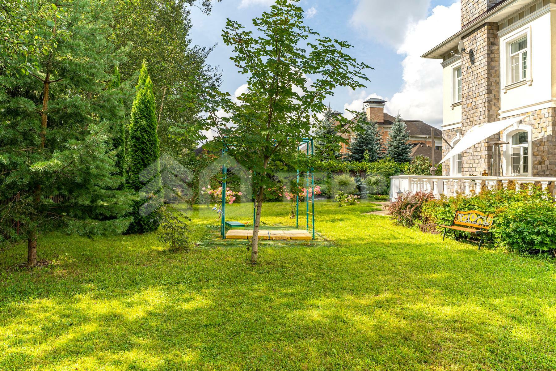 2-этажный коттедж 300 м² с отделкой