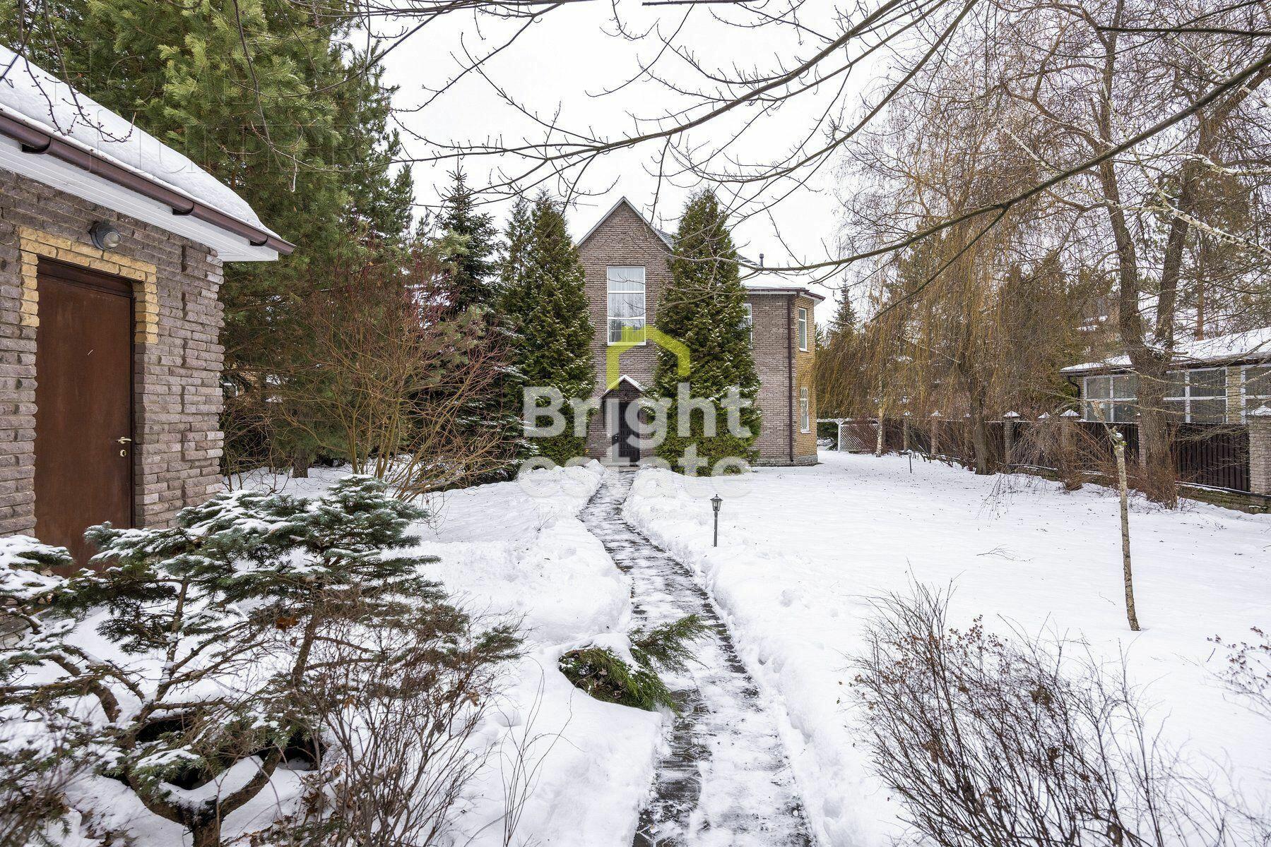 2-этажный коттедж 300 м² с отделкой