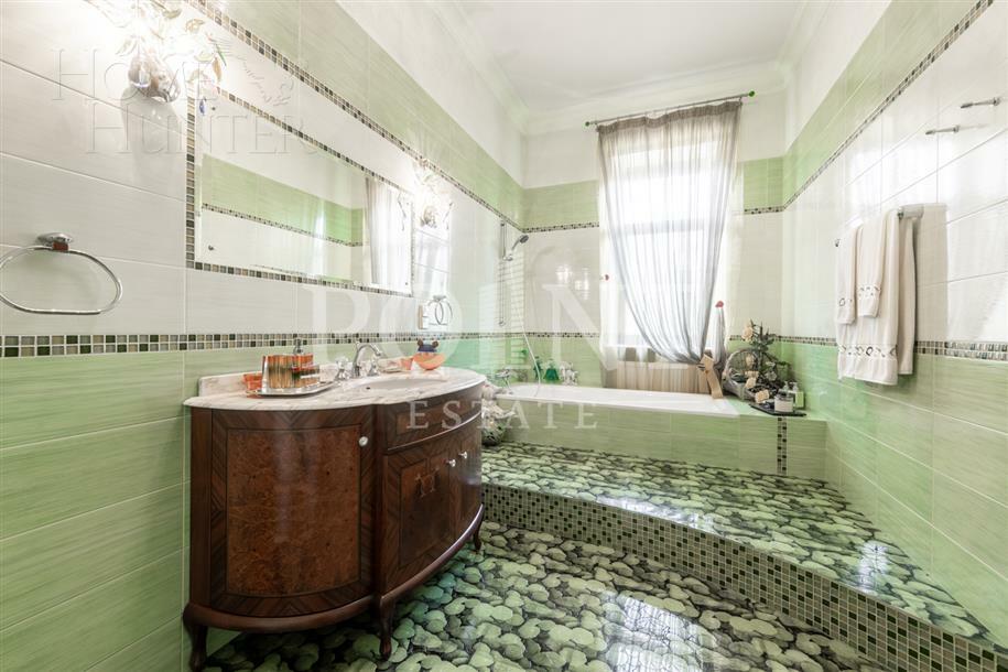 2-этажный коттедж 1 050 м² с отделкой