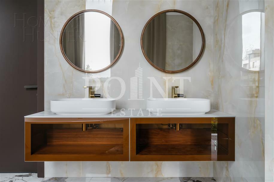 3-этажный таунхаус 310 м² с отделкой