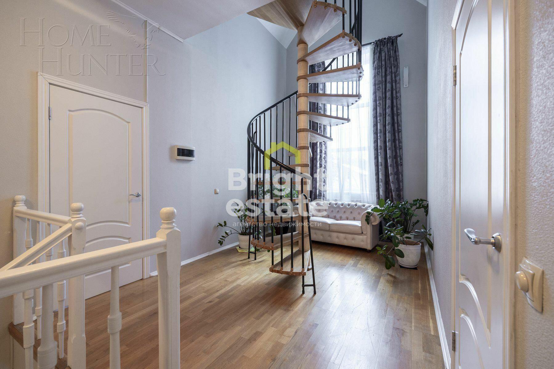 2-этажный коттедж 300 м² с отделкой