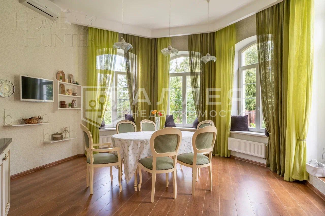 2-этажный коттедж 300 м² с отделкой