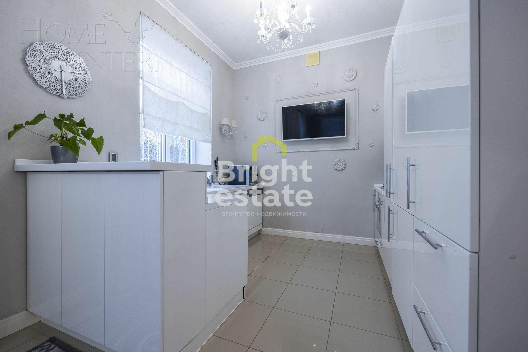 2-этажный коттедж 300 м² с отделкой