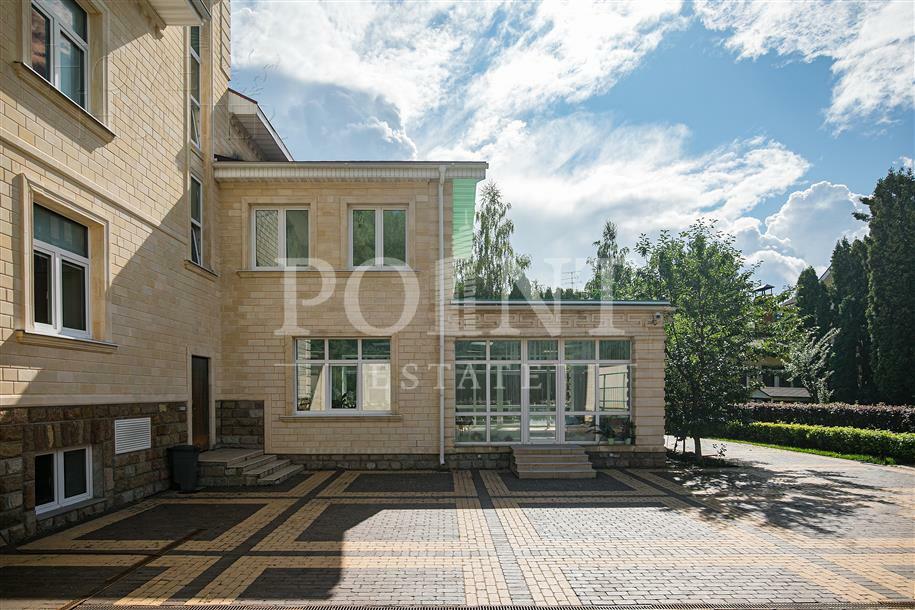 2-этажный коттедж 1 087 м² с отделкой