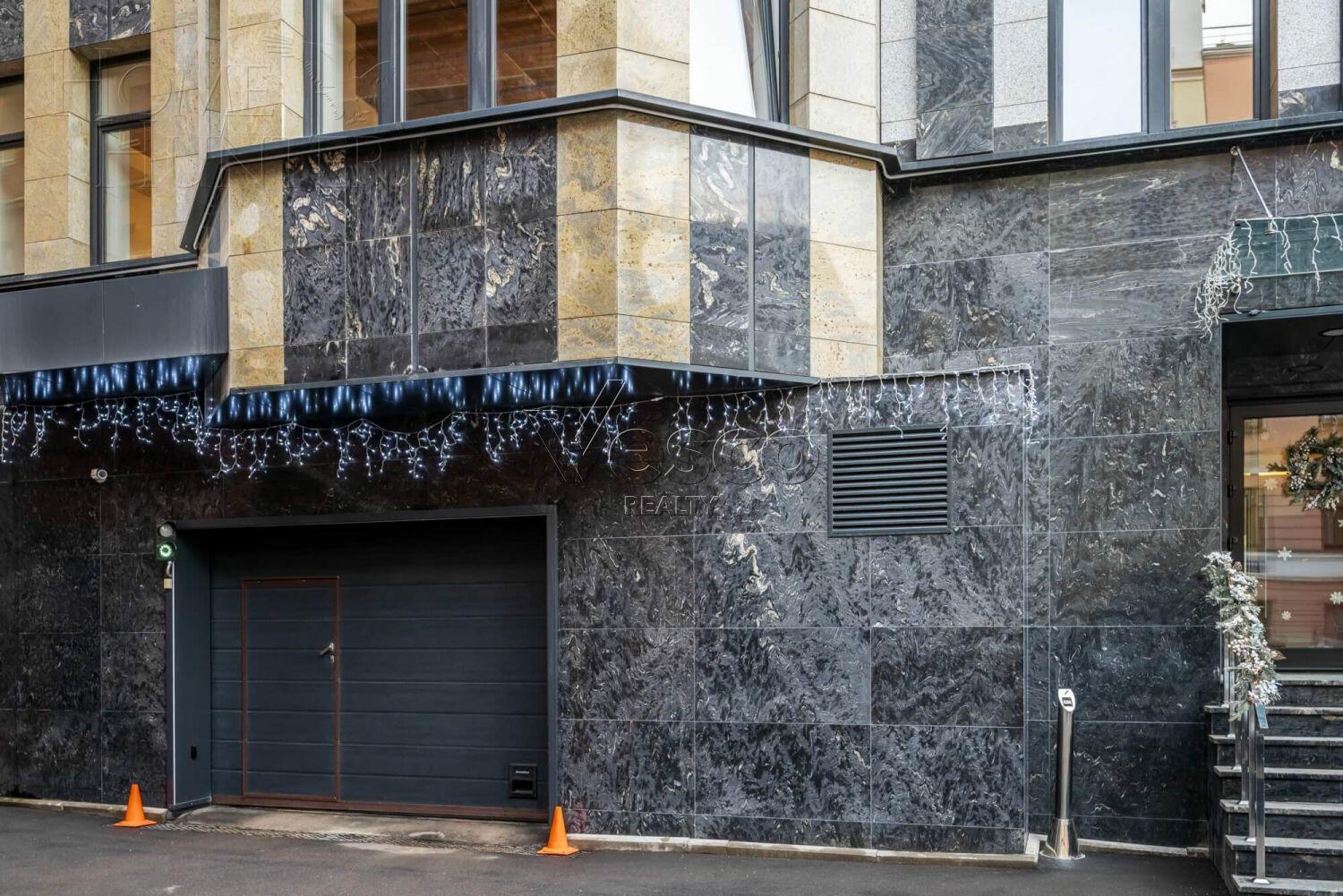 5-КОМН. КВАРТИРА С ОТДЕЛКОЙ 300 М² НА 7 ЭТАЖЕ