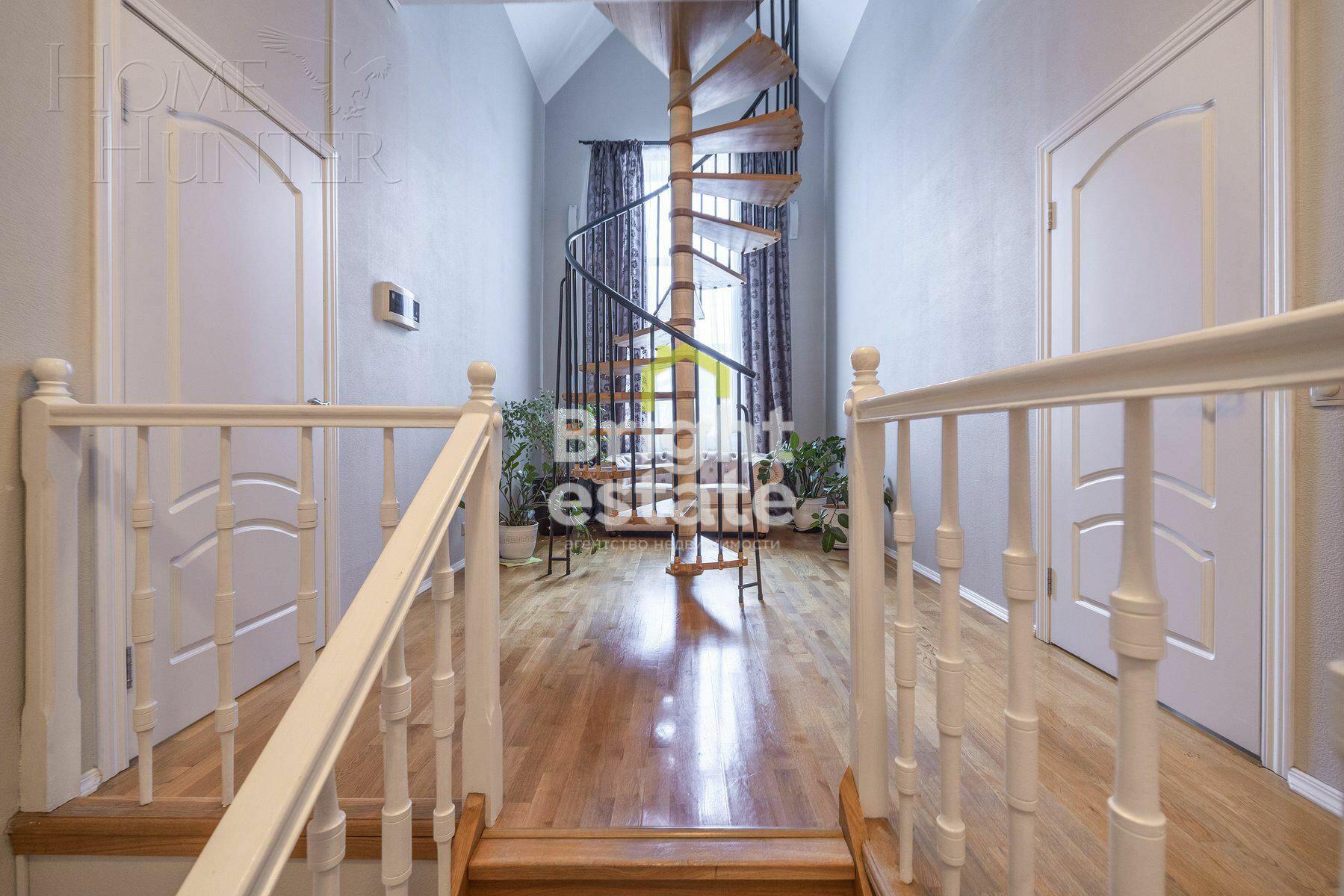 2-этажный коттедж 300 м² с отделкой