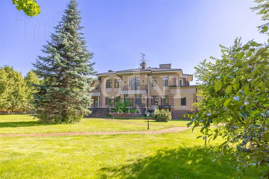 2-этажный коттедж 1 050 м² с отделкой