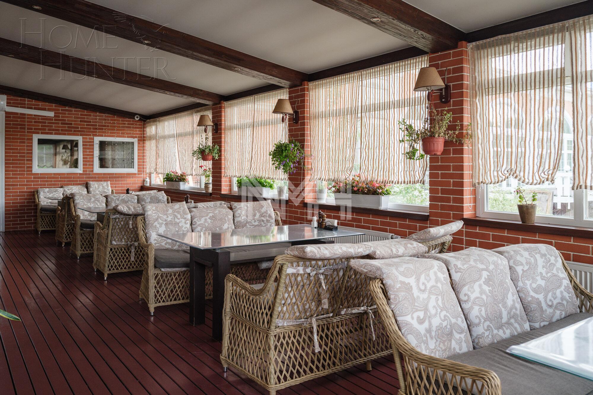 2-этажный коттедж 300 м² с отделкой