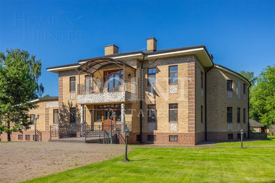 2-этажный коттедж 1 050 м² с отделкой