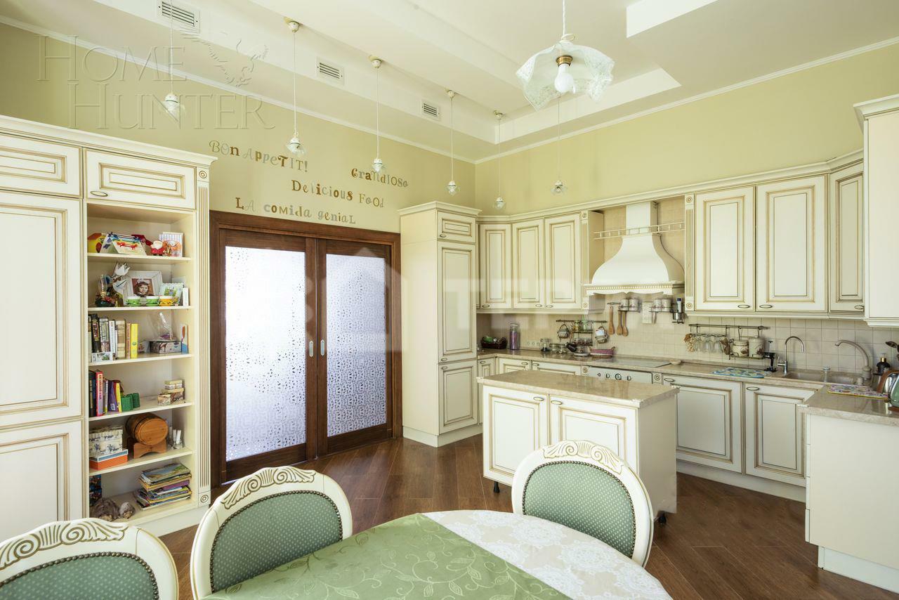 2-этажный коттедж 300 м² с отделкой