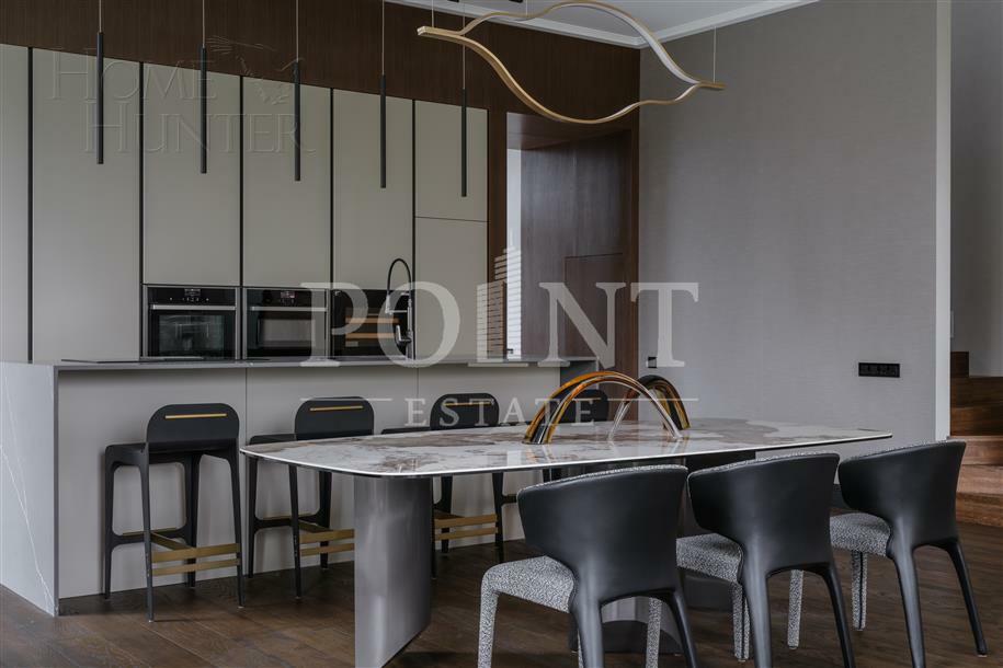 3-этажный таунхаус 310 м² с отделкой