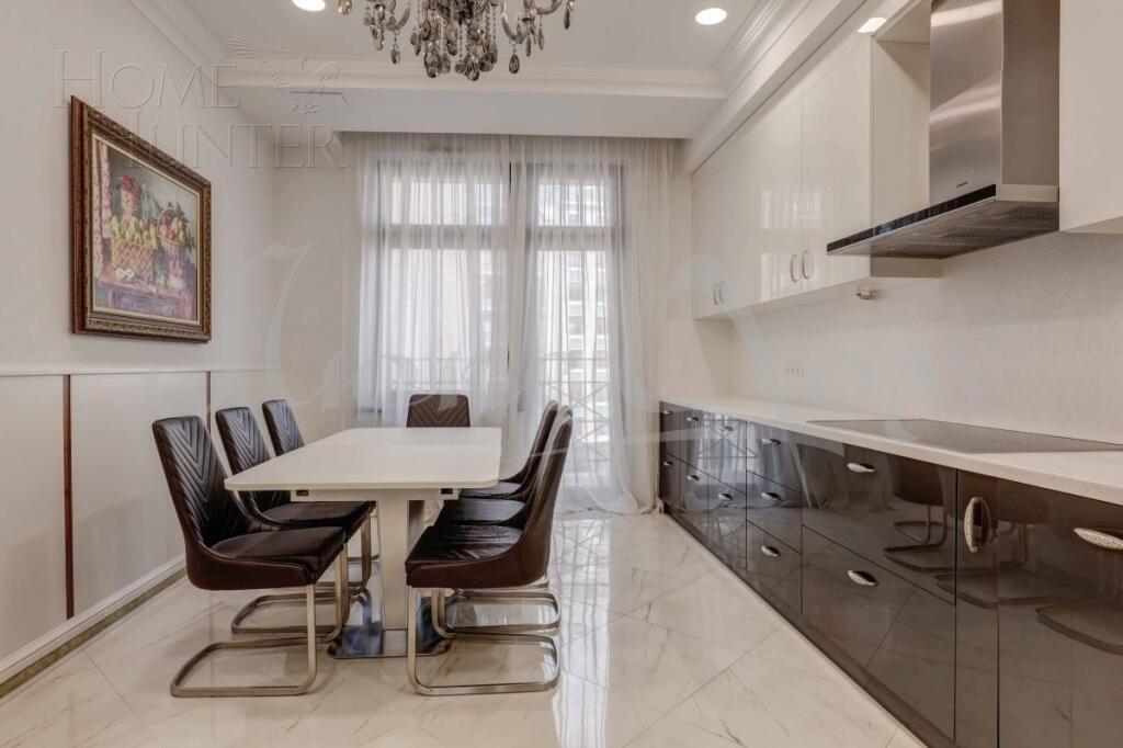 4-КОМН. КВАРТИРА С ОТДЕЛКОЙ 202 М² НА 4 ЭТАЖЕ