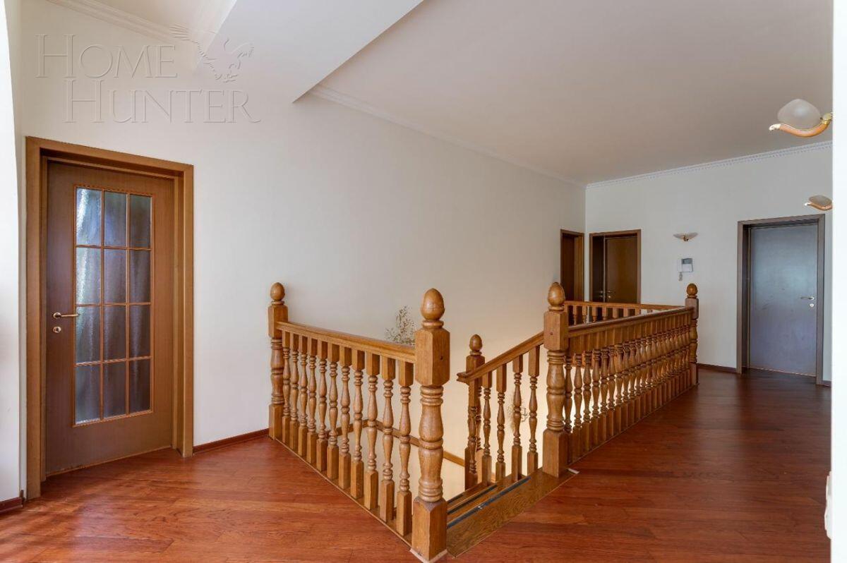 2-этажный коттедж 370 м² с отделкой