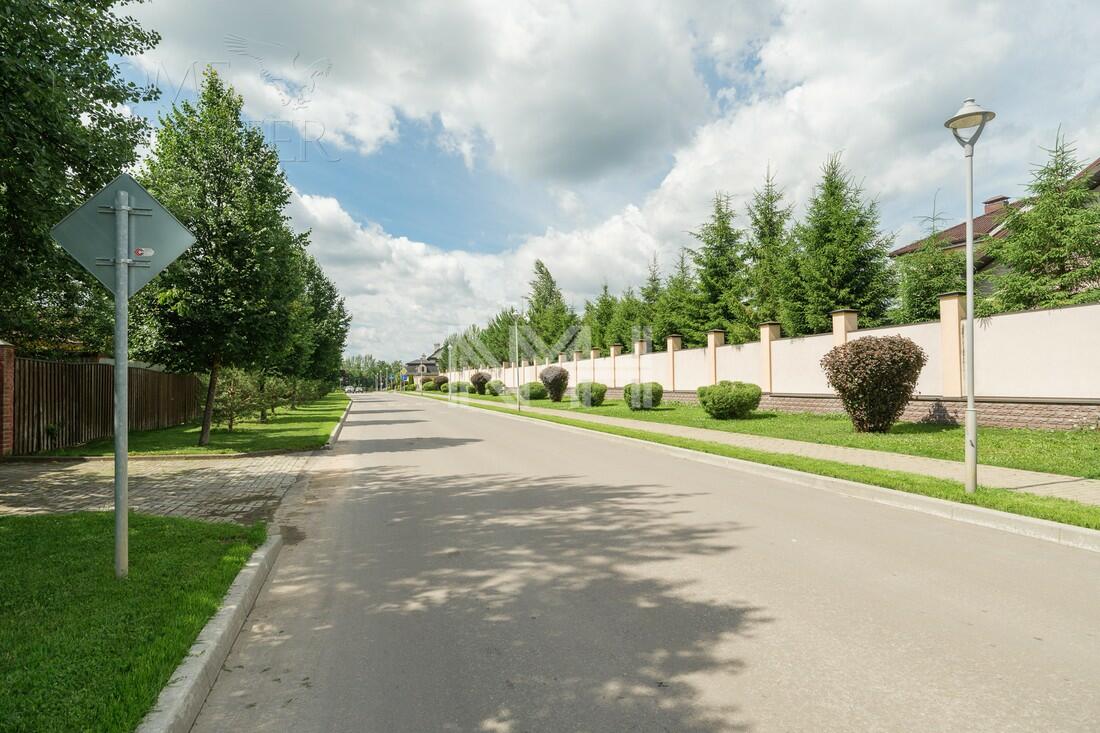 Участок 24 сот. в охраняемом поселке