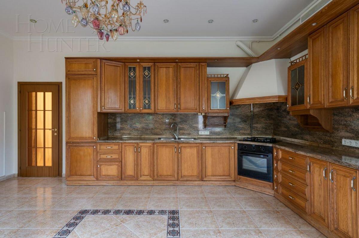 2-этажный коттедж 370 м² с отделкой