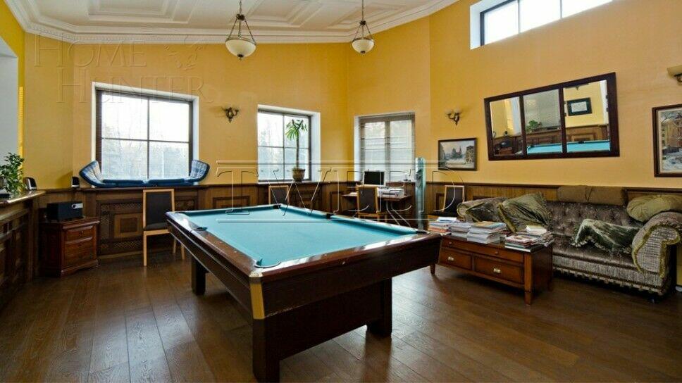 2-этажный коттедж 1 100 м² с отделкой