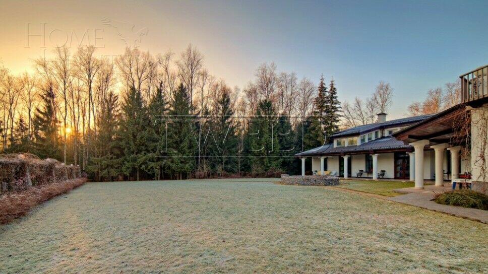 2-этажный коттедж 1 100 м² с отделкой