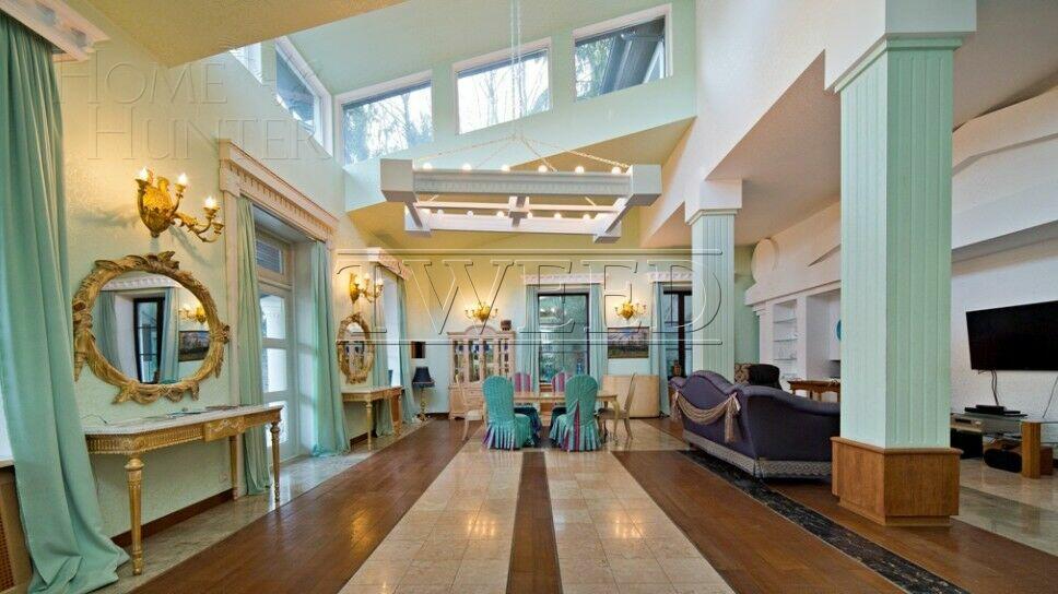 2-этажный коттедж 1 100 м² с отделкой