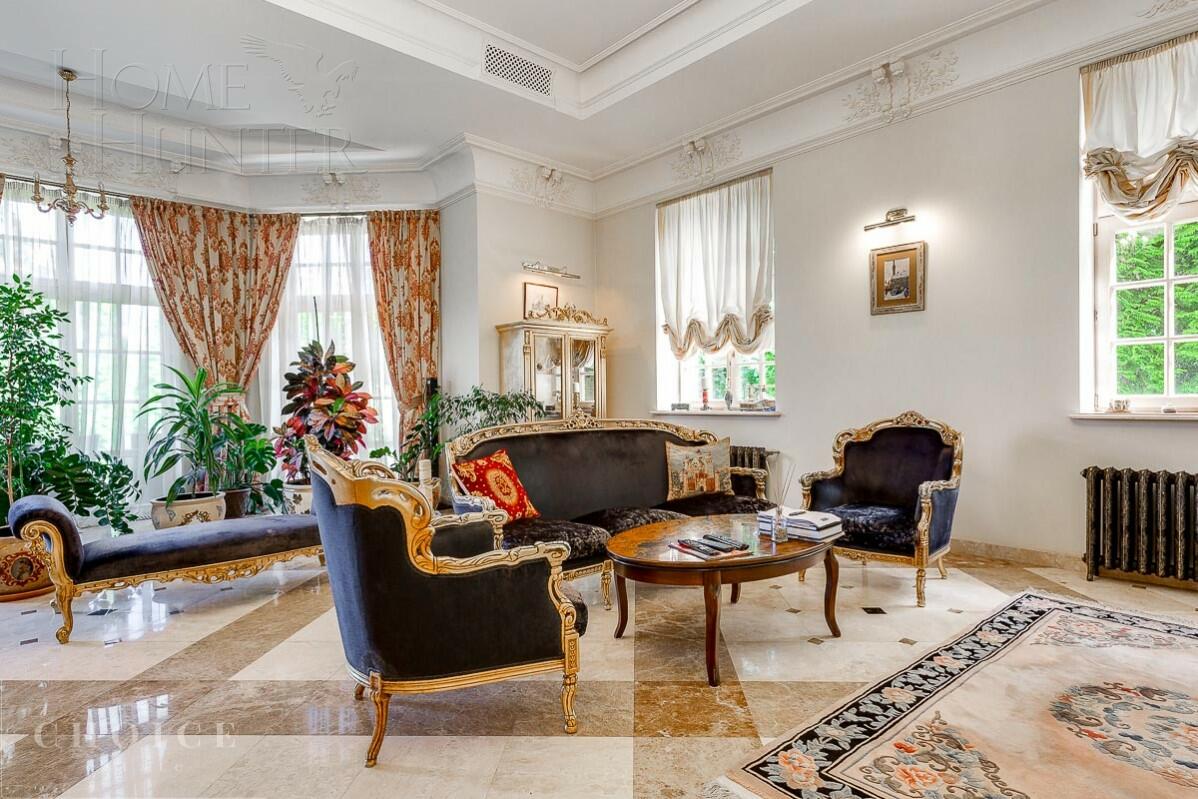 2-этажный коттедж 980 м² с отделкой