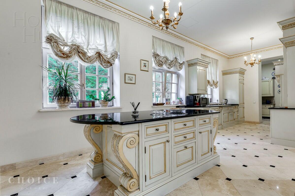 2-этажный коттедж 980 м² с отделкой