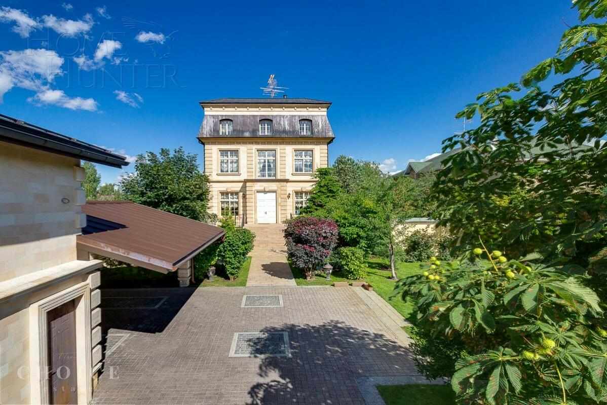 2-этажный коттедж 980 м² с отделкой