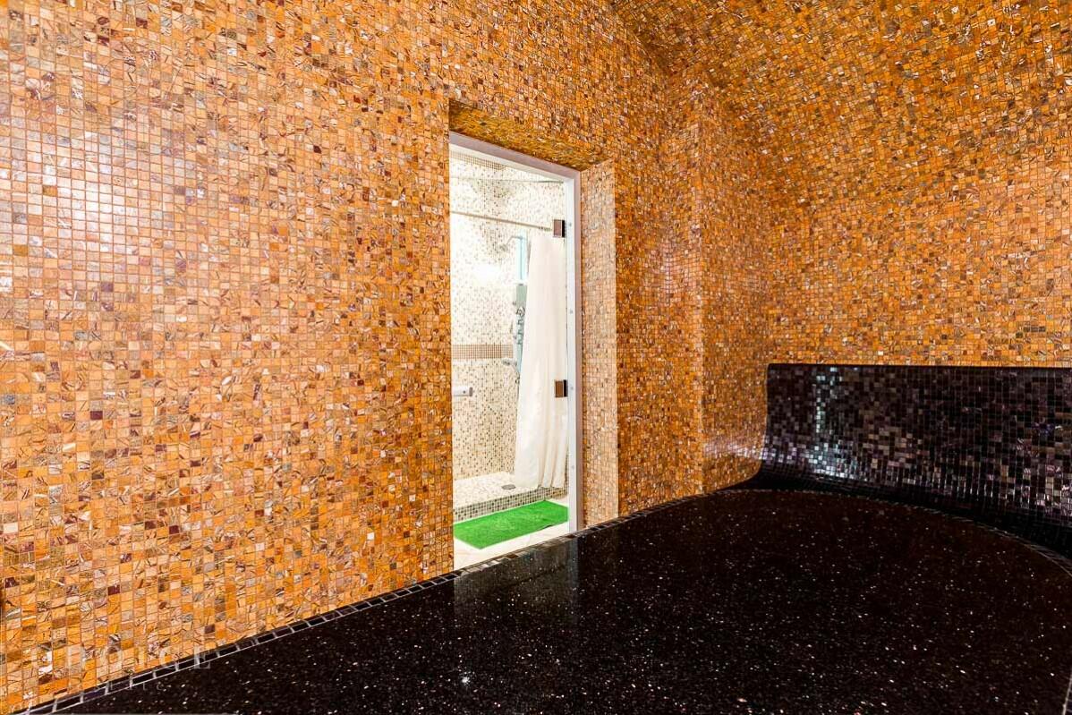 2-этажный коттедж 980 м² с отделкой