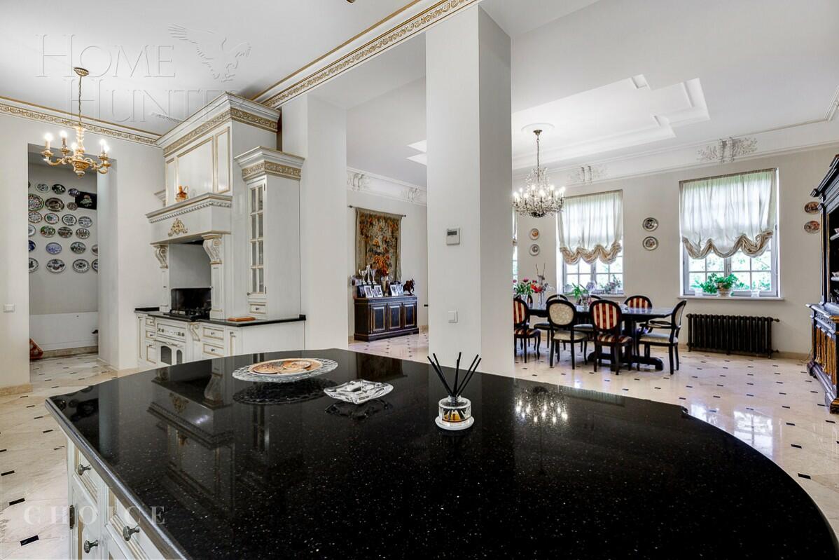 2-этажный коттедж 980 м² с отделкой