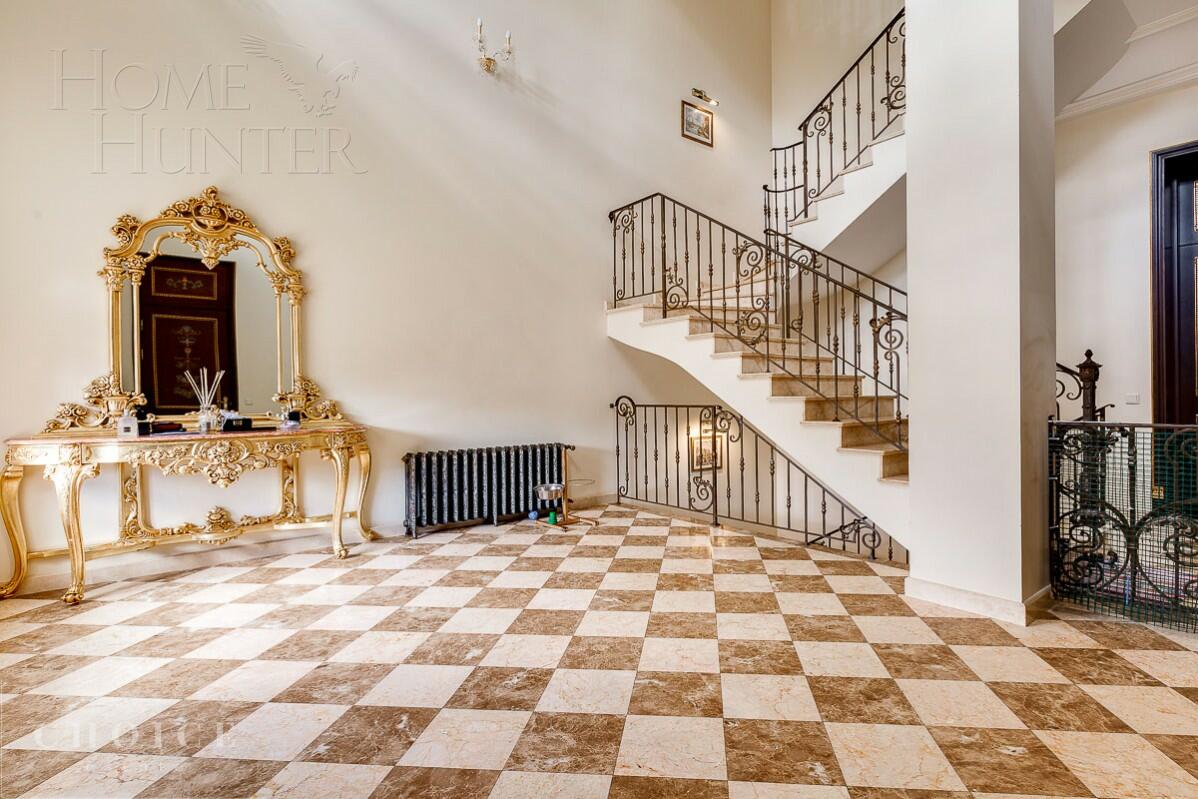 2-этажный коттедж 980 м² с отделкой