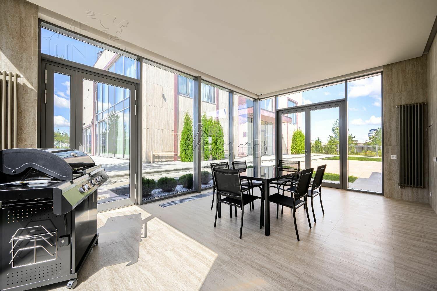 2-этажный коттедж 1 500 м² с отделкой