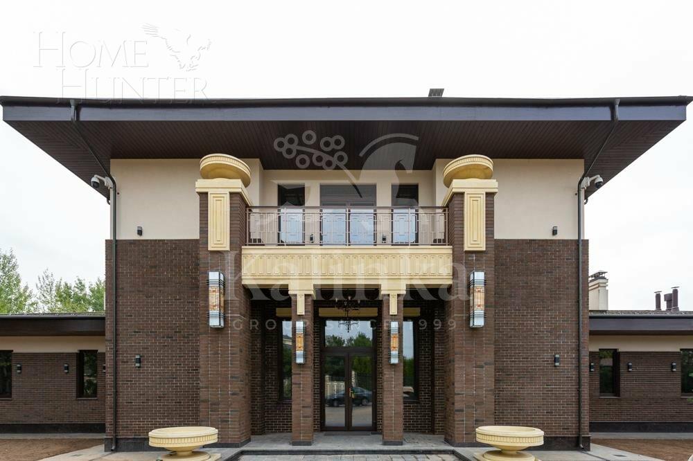 2-этажный коттедж 1 800 м² с отделкой