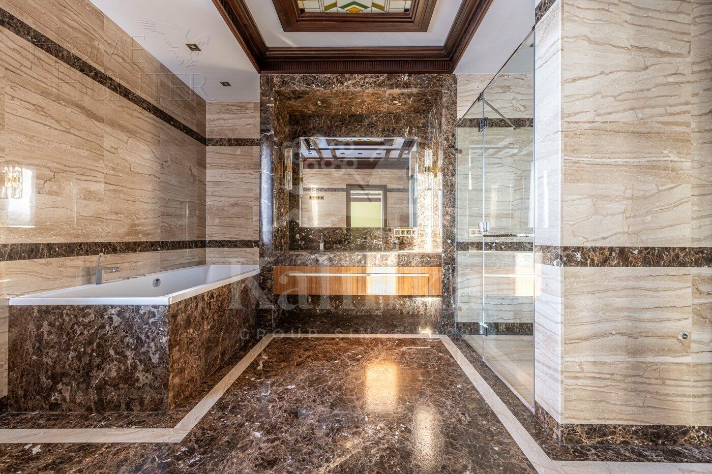 2-этажный коттедж 1 800 м² с отделкой