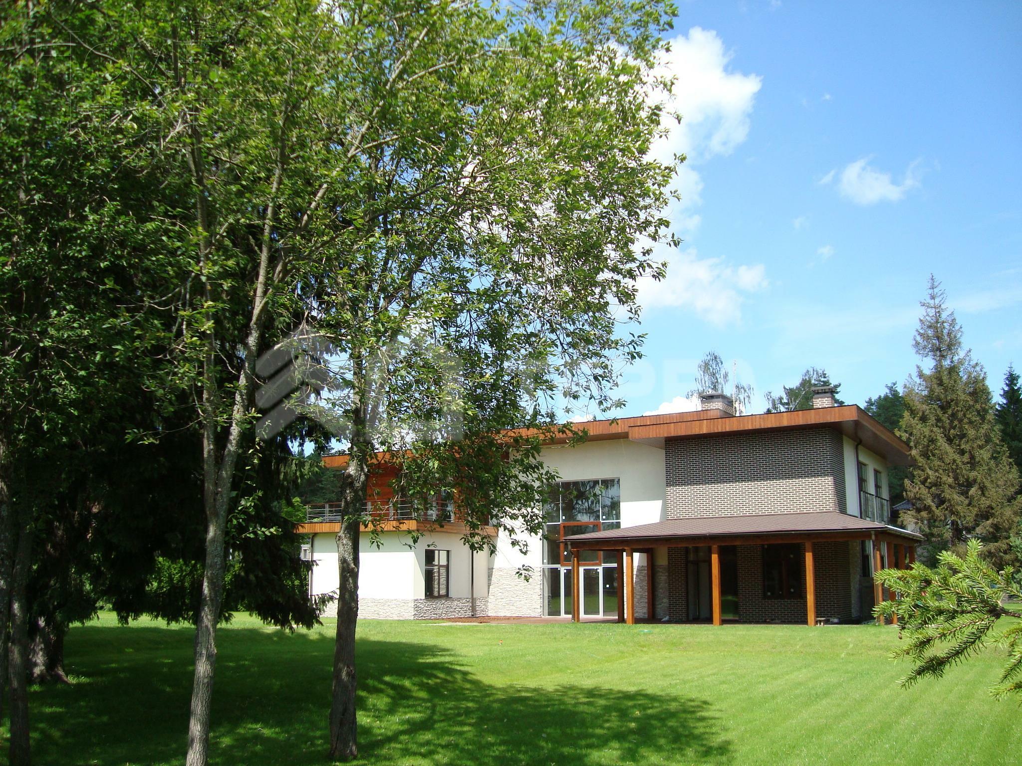 2-этажный коттедж 650 м² без отделки