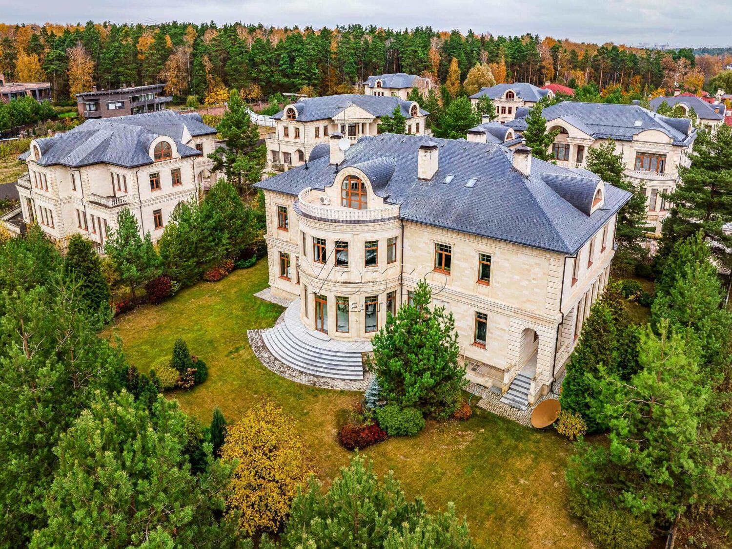 2-этажный коттедж 1 400 м² с отделкой