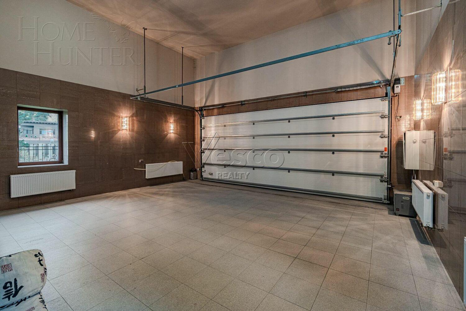 2-этажный коттедж 1 400 м² с отделкой