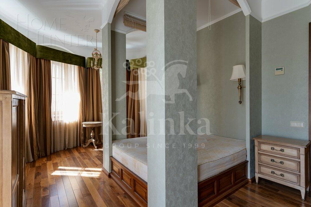 2-этажный коттедж 1 400 м² с отделкой