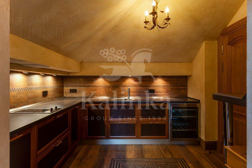 2-этажный коттедж 1 400 м² с отделкой