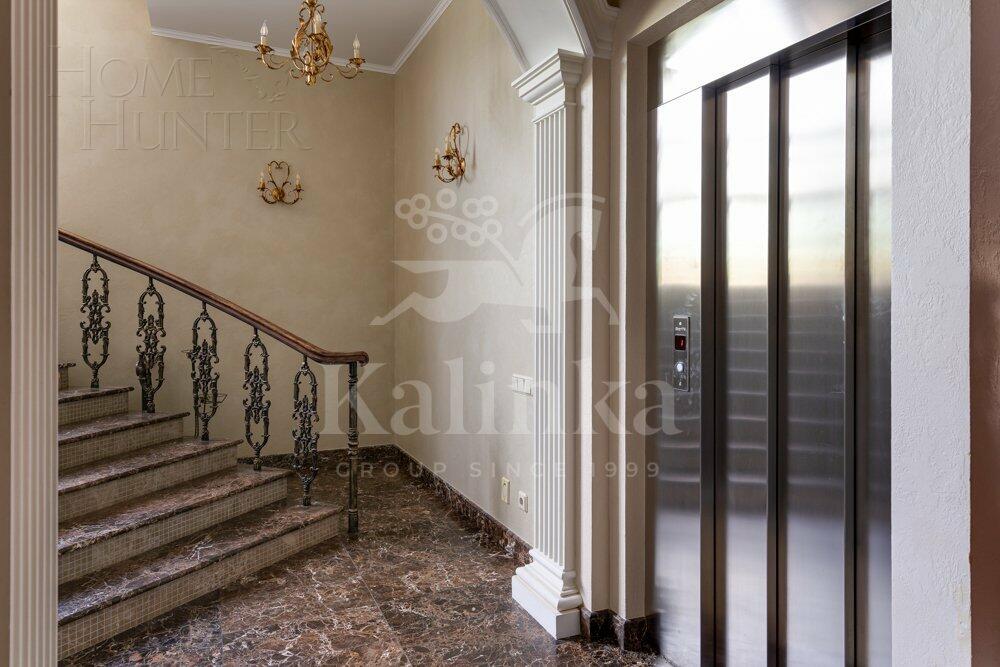 2-этажный коттедж 1 400 м² с отделкой