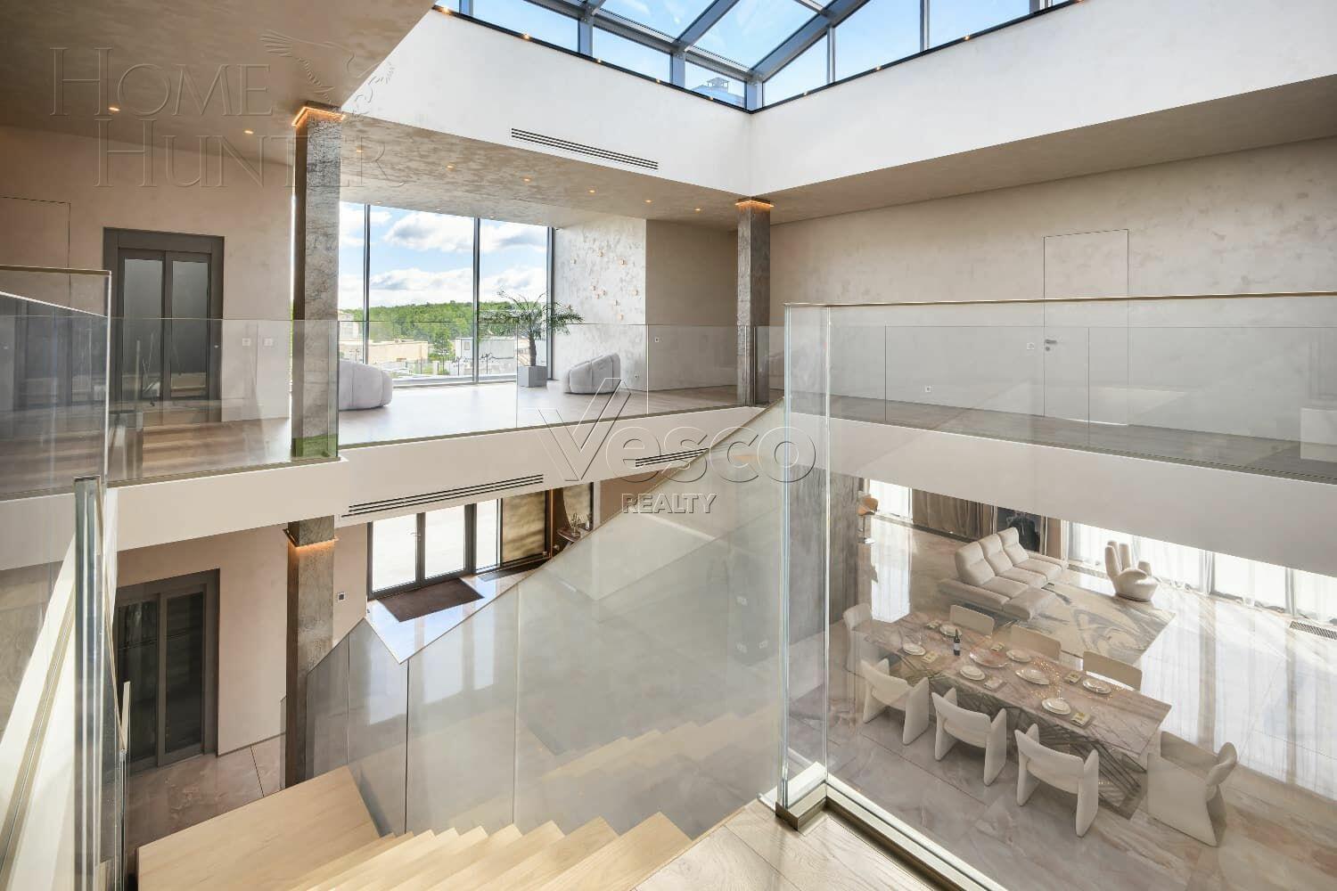 2-этажный коттедж 1 500 м² с отделкой
