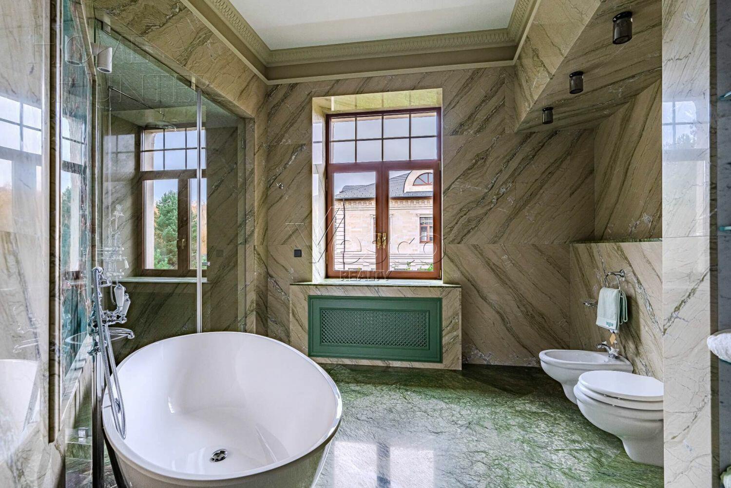 2-этажный коттедж 1 400 м² с отделкой