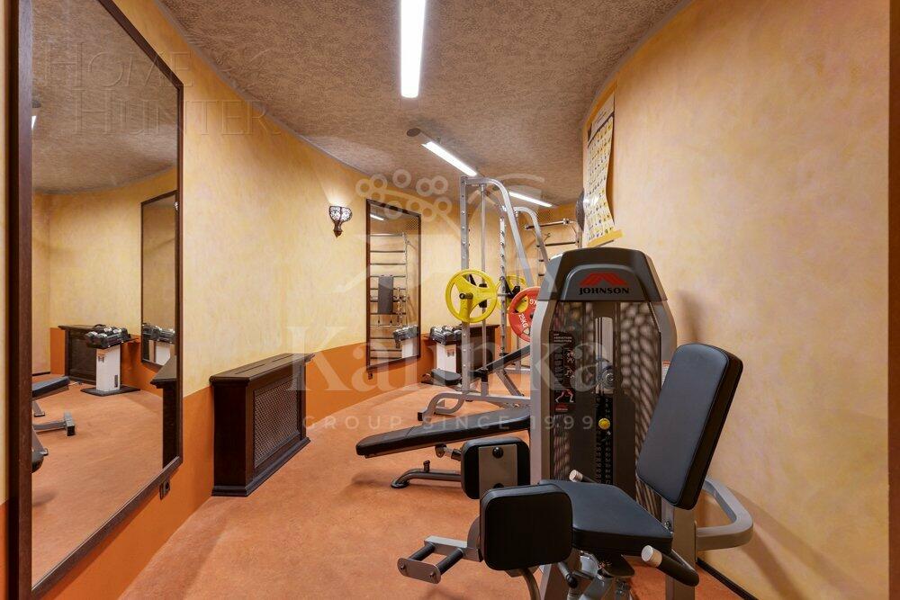 2-этажный коттедж 1 400 м² с отделкой