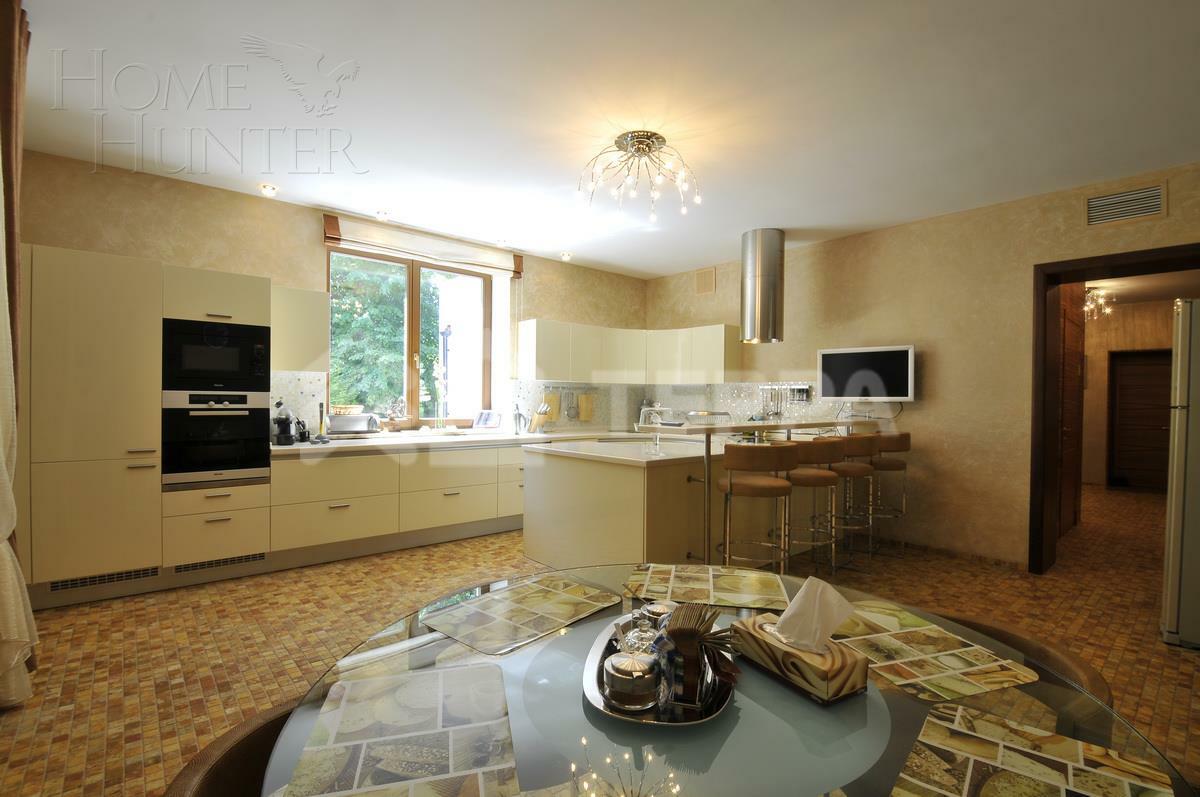 2-этажный коттедж 670 м² с отделкой