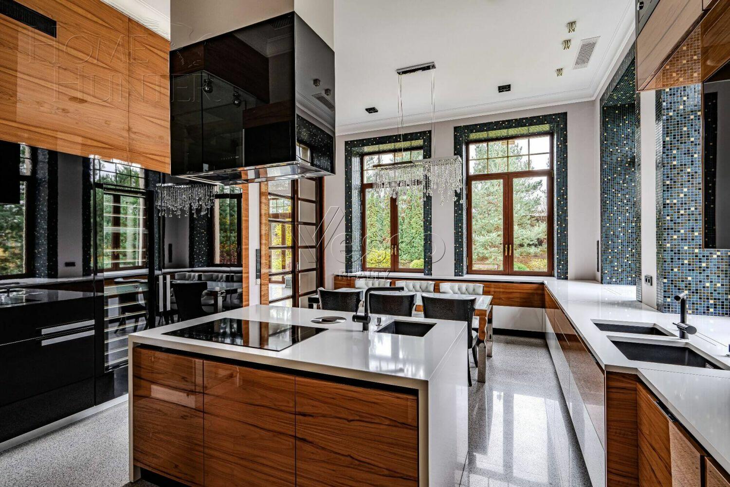 2-этажный коттедж 1 400 м² с отделкой