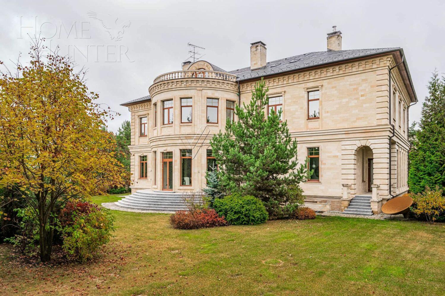 2-этажный коттедж 1 400 м² с отделкой