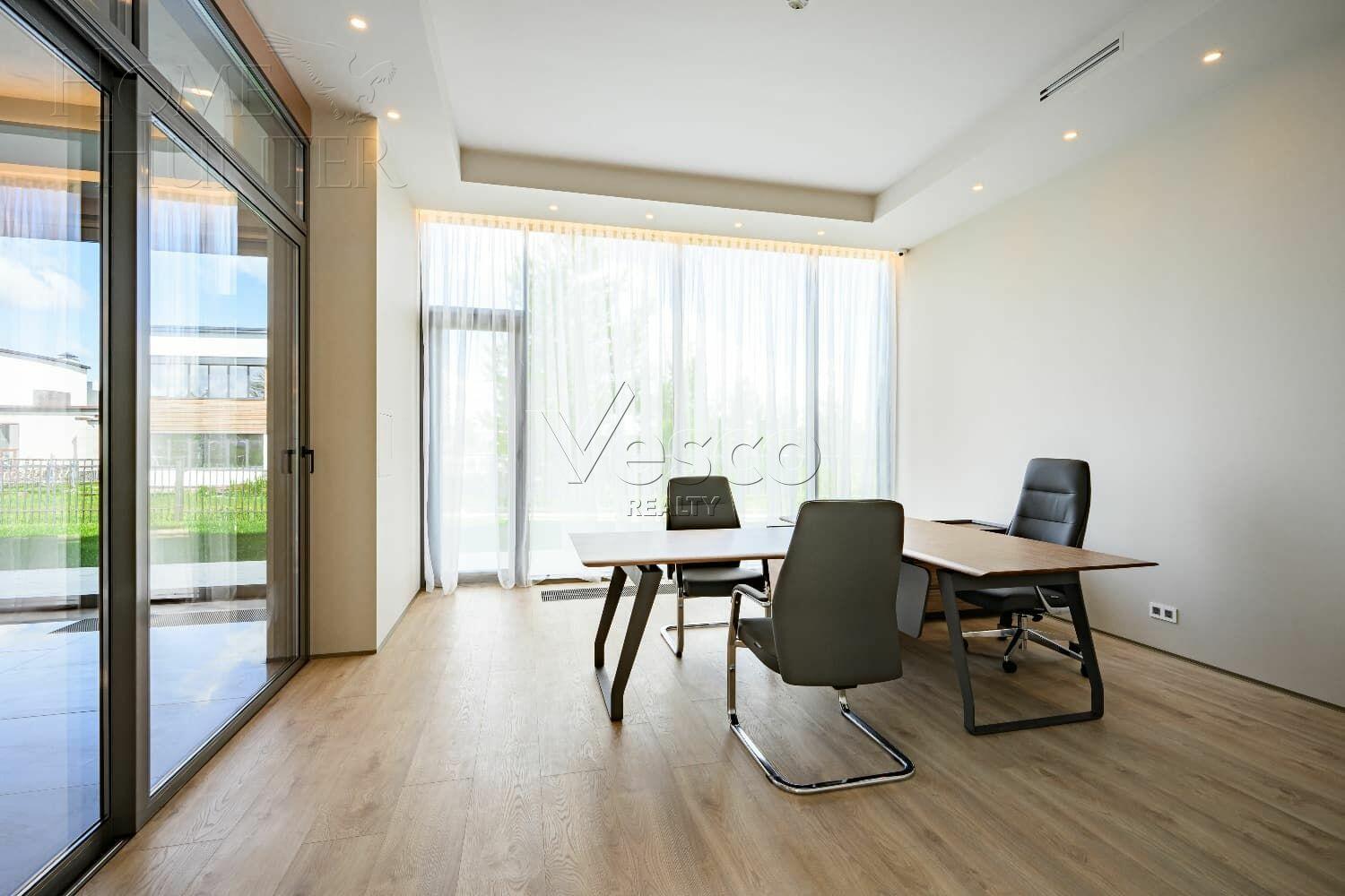 2-этажный коттедж 1 500 м² с отделкой