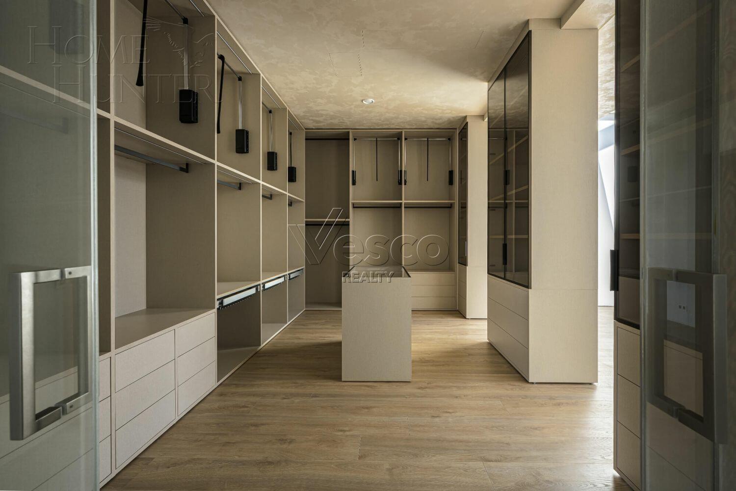 2-этажный коттедж 1 500 м² с отделкой