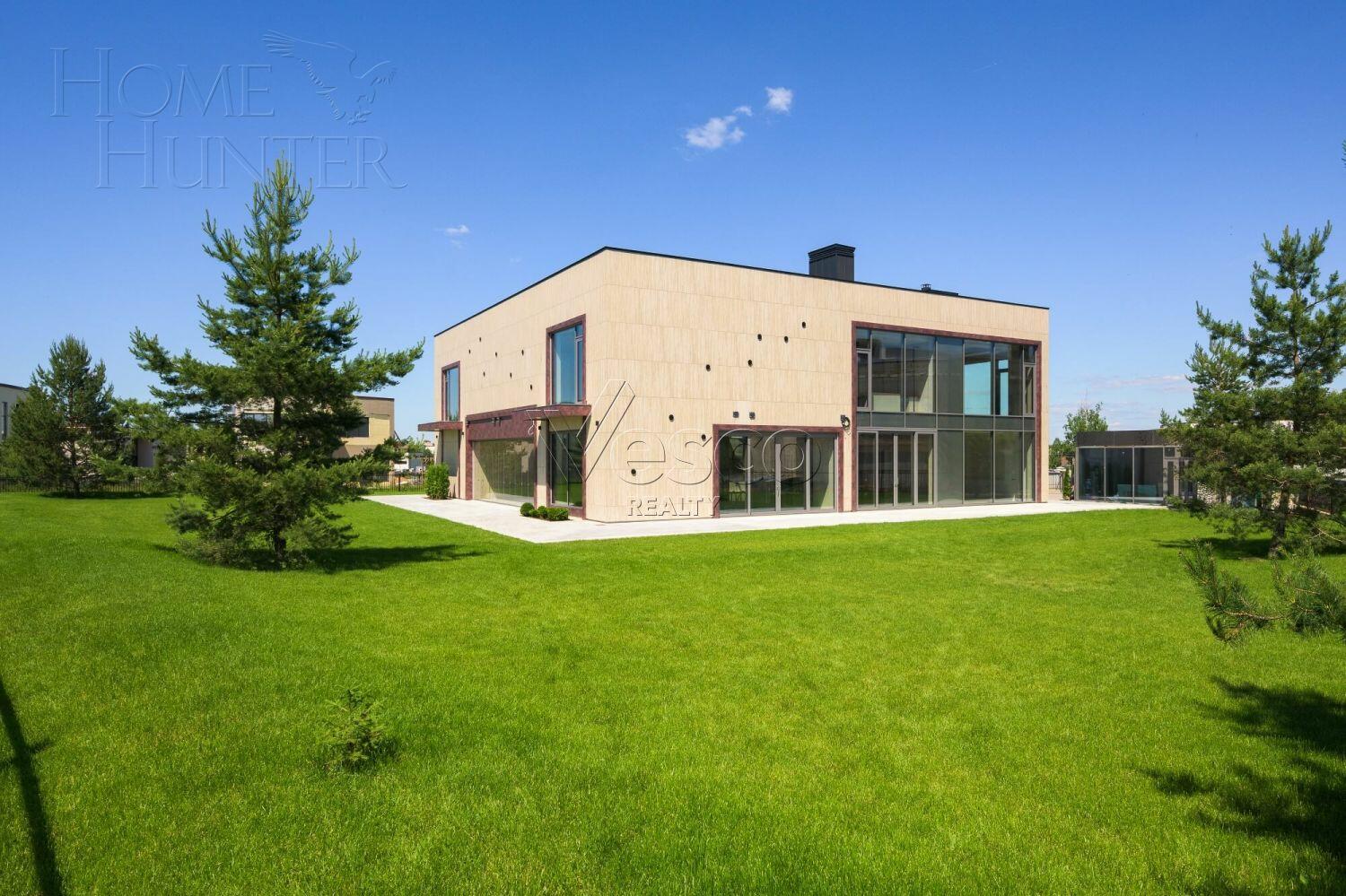 2-этажный коттедж 1 500 м² с отделкой