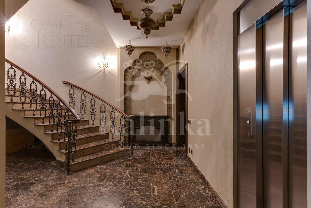 2-этажный коттедж 1 400 м² с отделкой